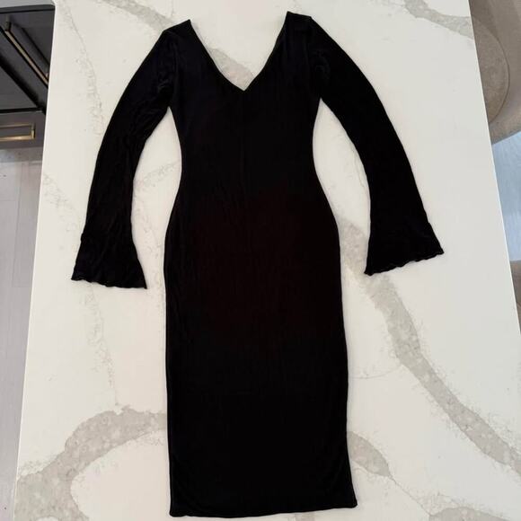 Windsor Cute the City Bodycon Knit Midi Dress Women's Medium Black Bell Sleeve - Picture 6 of 7